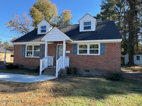 Homes For Sale - 507 Woodland Drive<br/> Murfreesboro, NC 27855