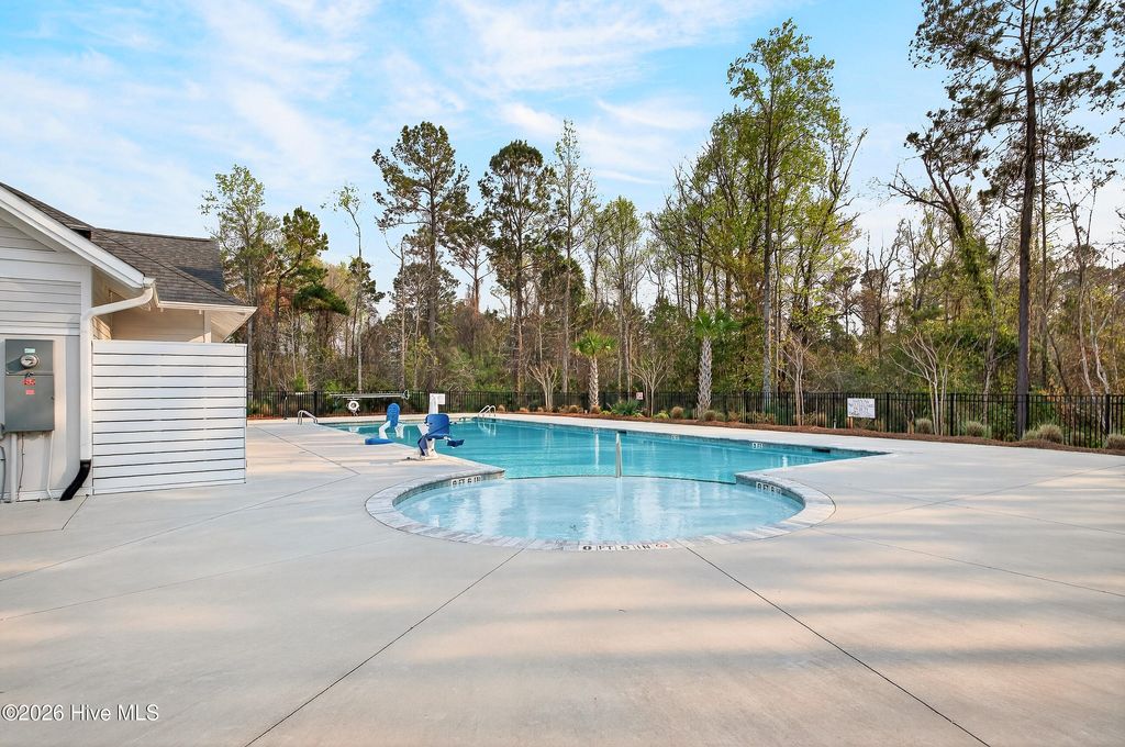 Photo of 86 W Weatherbee Way, Hampstead, NC 28443 (MLS # 100563505)