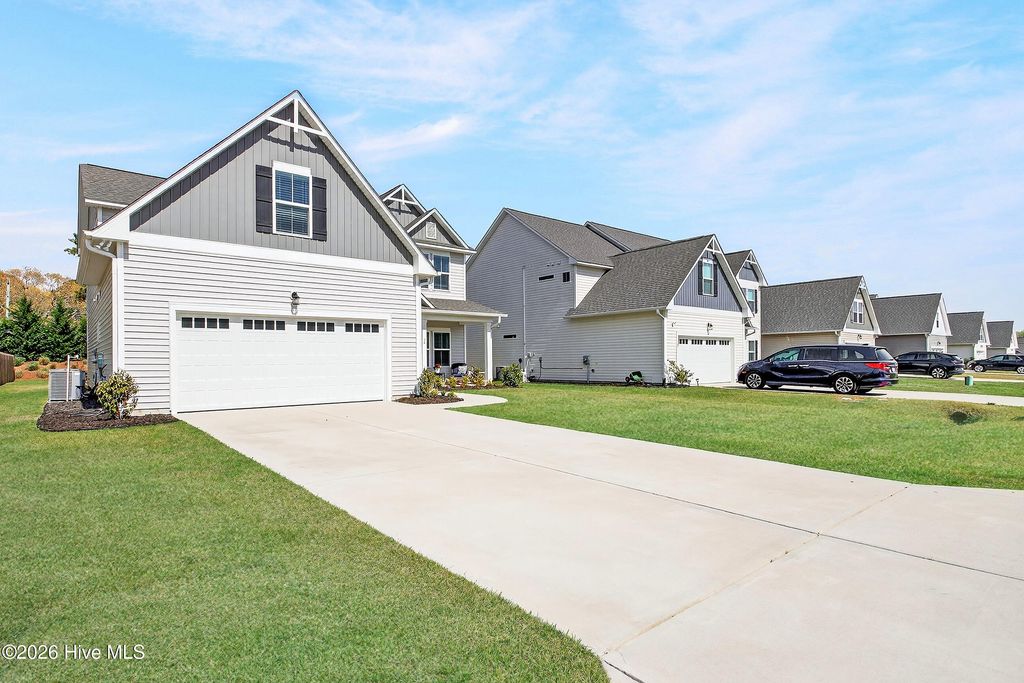 Photo of 86 W Weatherbee Way, Hampstead, NC 28443 (MLS # 100563505)