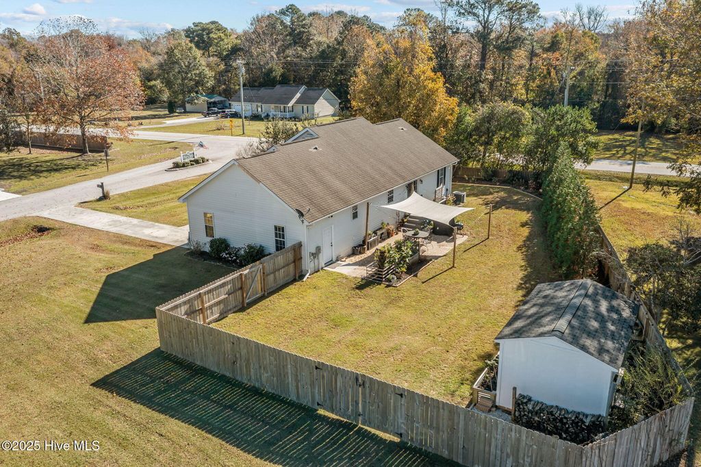 Photo of 101 Bur Oaks Boulevard, Newport, NC 28570 (MLS # 100539629)