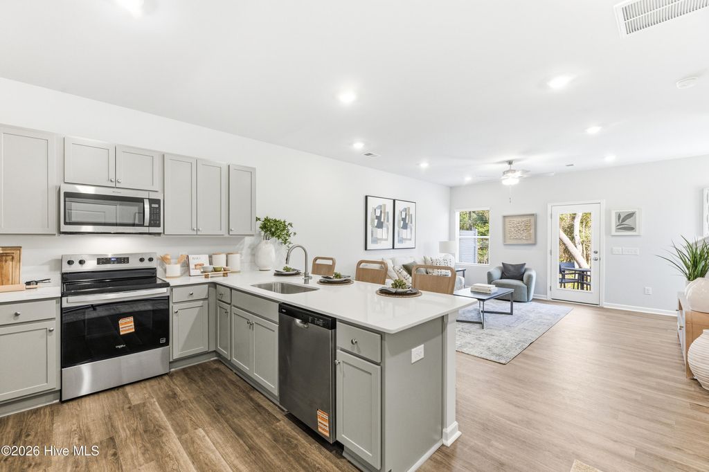 Photo of 590 Sandy Hollow Drive, Jacksonville, NC 28540 (MLS # 100558262)