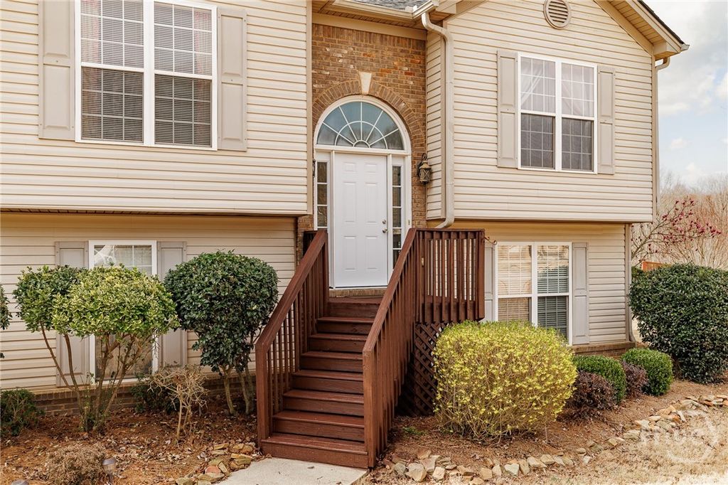 Photo of 871 Jefferson Walk Circle, Jefferson, GA 30549 (MLS # CL349154)