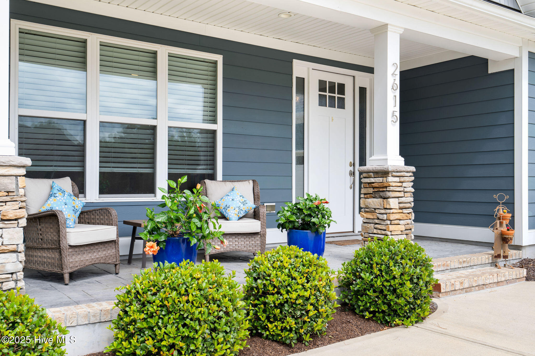 2615 Sugargrove Trail NE