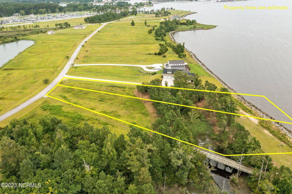 Photo of 243 Wind Lake Road S, Oriental, NC 28571 (MLS # 100545774)