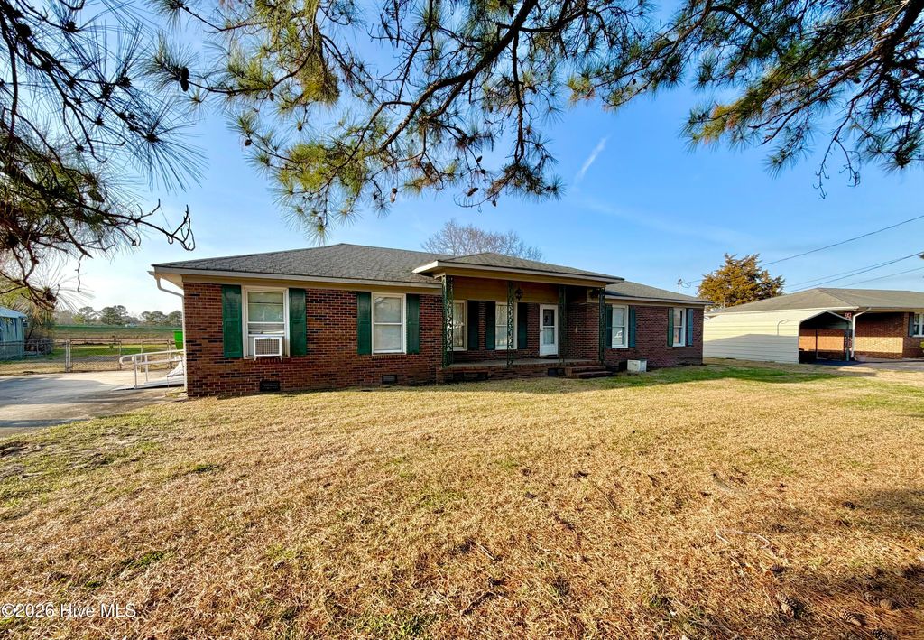 Photo of 2146 Crescent Drive, Kinston, NC 28504 (MLS # 100557860)