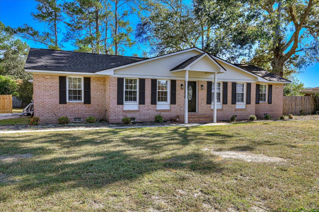 Photo of 431 Goldfinch Drive, Augusta, GA 30907 (MLS # 548611)