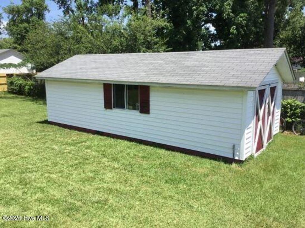 Photo of 409 Cheyenne Road, Jacksonville, NC 28540 (MLS # 100547775)