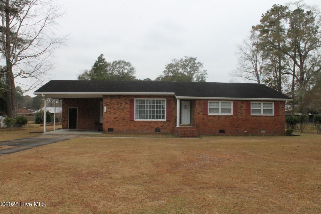 Photo of 203 Northwood Drive, Whiteville, NC 28472 (MLS # 100544529)