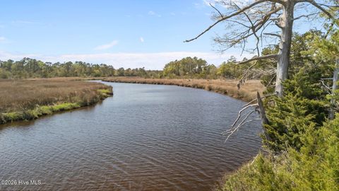 4160 Freedom Way Hubert NC 28539