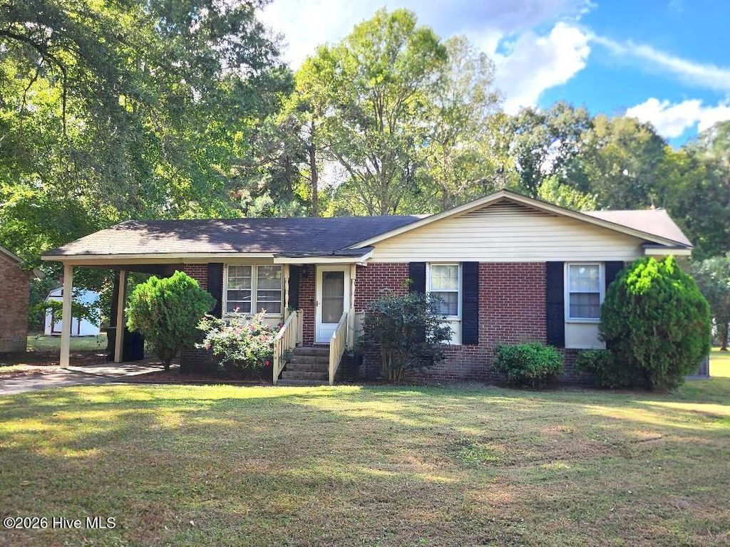 Photo of 319 Oak Grove Avenue, Greenville, NC 27834 (MLS # 100566628)