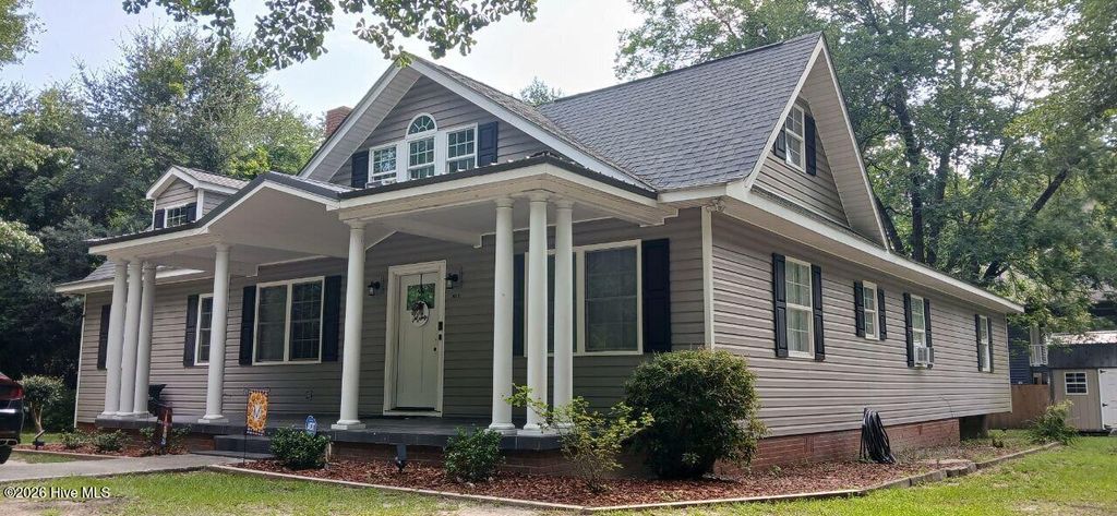 Photo of 817 Aberdeen Road, Laurinburg, NC 28352 (MLS # 100552528)