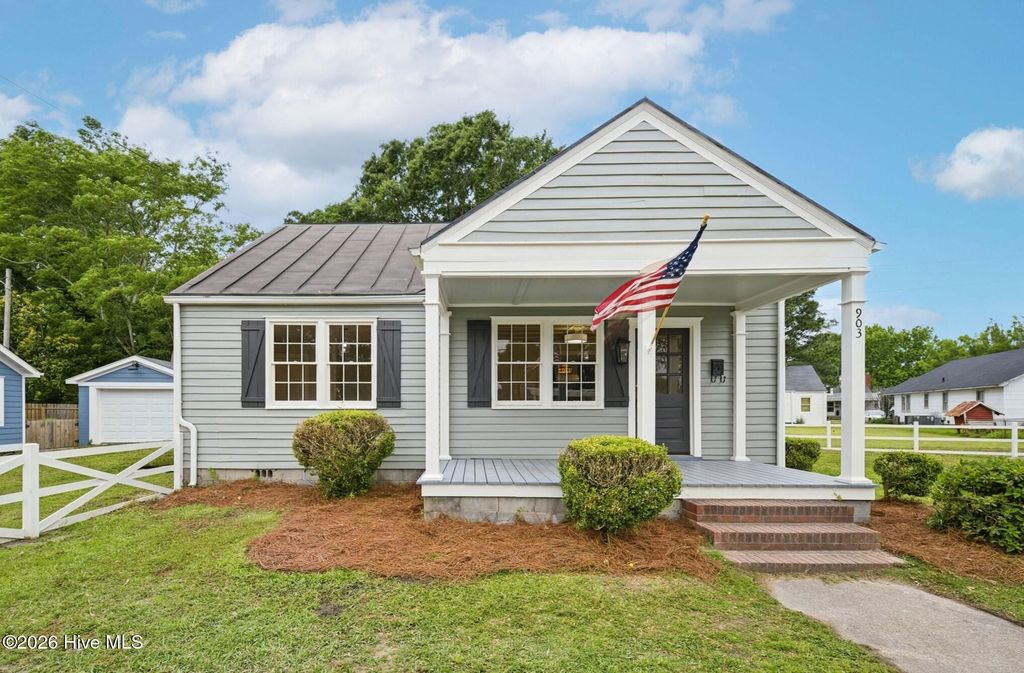 Photo of 903 N Oakum Street, Edenton, NC 27932 (MLS # 100573594)