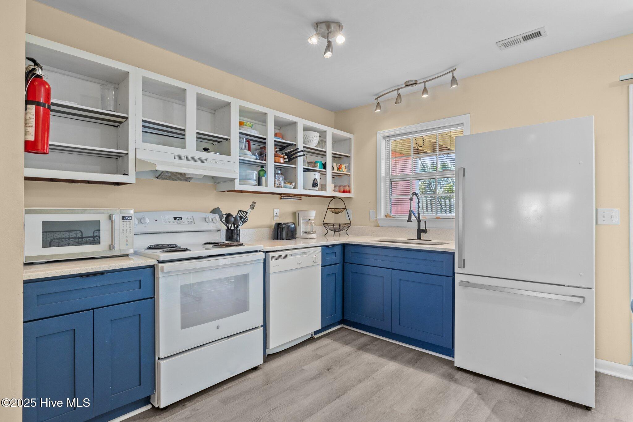 119 Center Drive C (3)