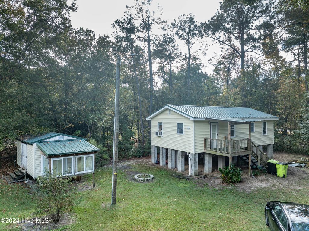 Photo of 1707 Frank Avenue, New Bern, NC 28560 (MLS # 100544662)