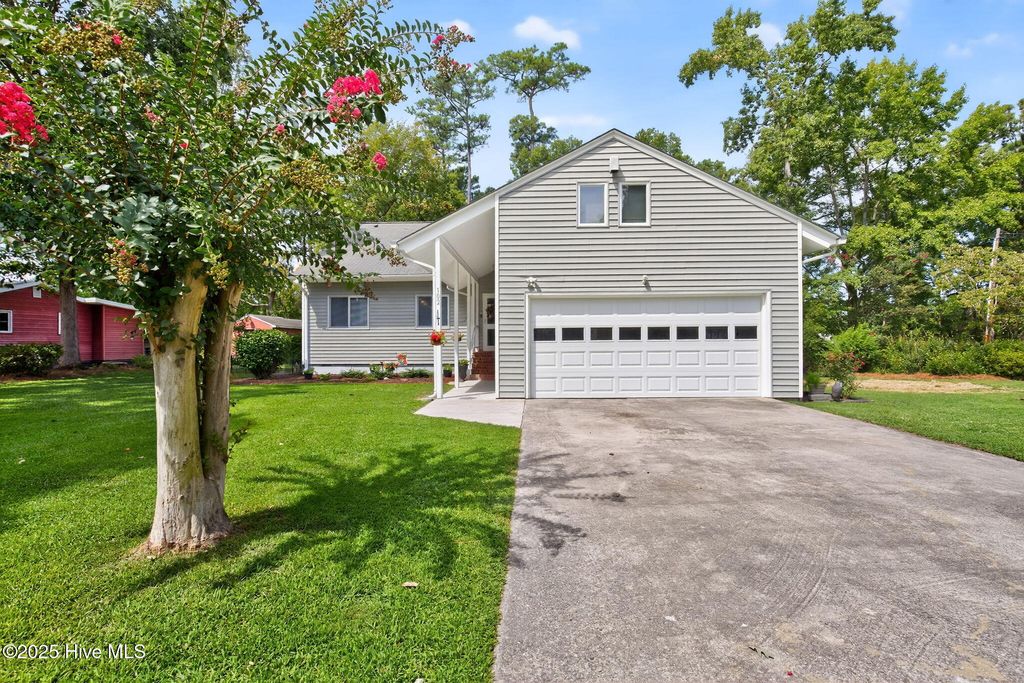 Photo of 102 Sycamore Street, Hertford, NC 27944 (MLS # 100527989)