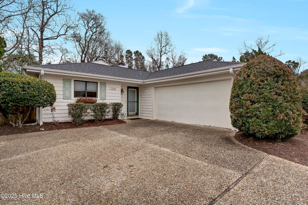 Photo of 7204 Lounsberry Court, Wilmington, NC 28405 (MLS # 100571897)