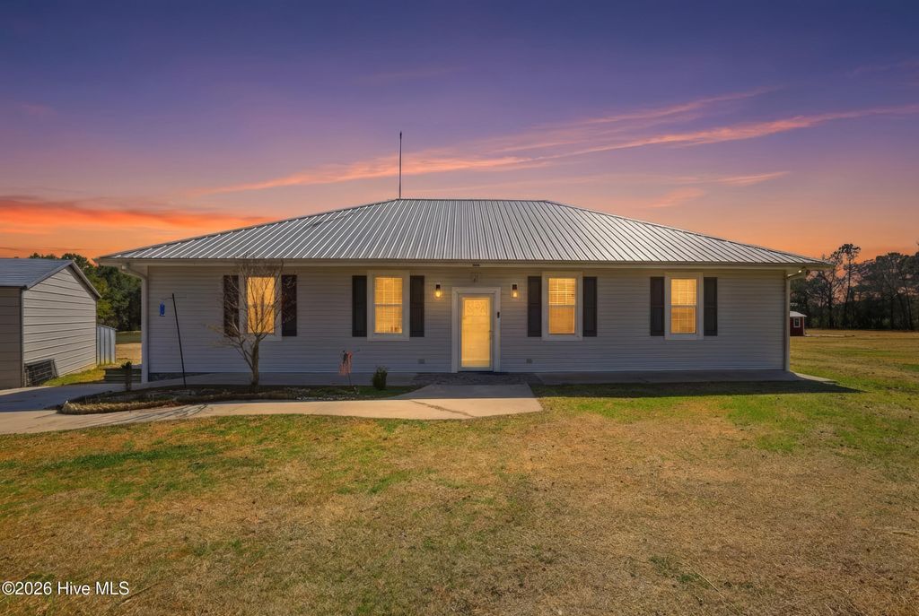 Photo of 335 Bull Tail Road, Wallace, NC 28466 (MLS # 100557102)