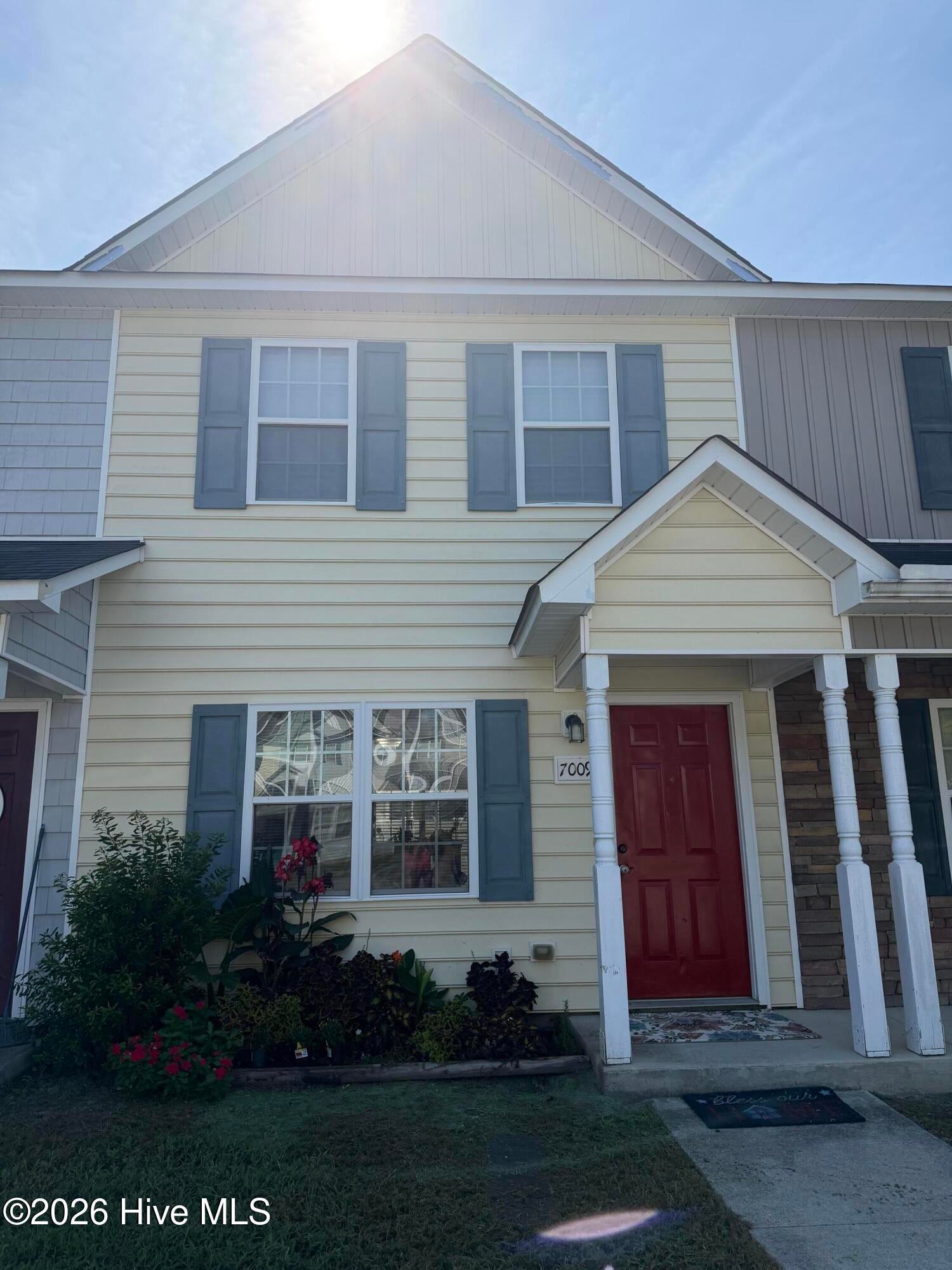 7009 Banister Loop