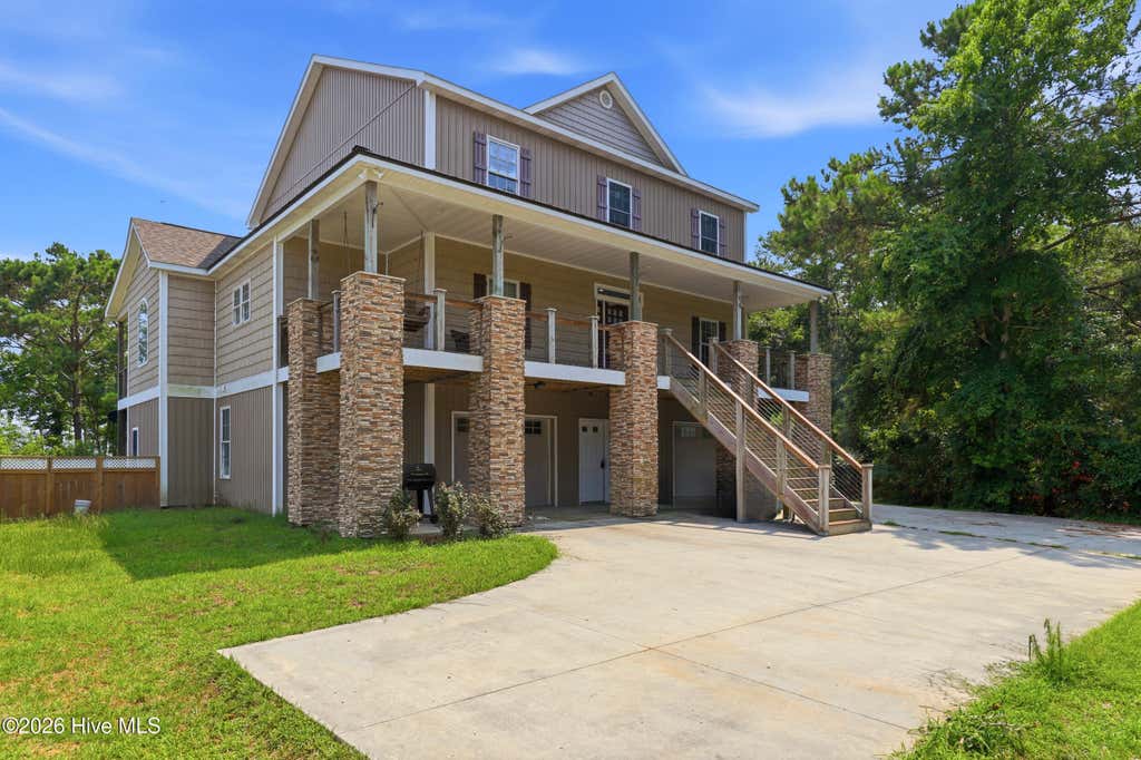 Photo of 104 Oyster Catcher Way, Sneads Ferry, NC 28460 (MLS # 100590679)