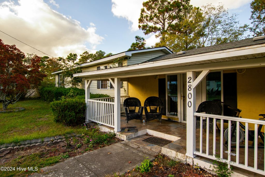 Photo of 2800 Moore Avenue, New Bern, NC 28562 (MLS # 100474515)