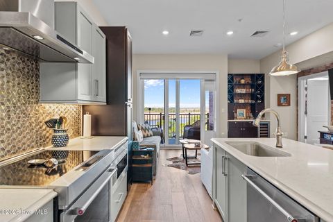 Tiny photo for 10 Grace Street #Apt 604, Wilmington, NC 28401 (MLS # 100565283)