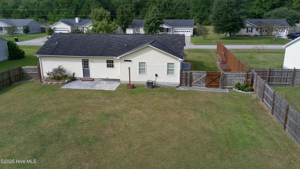 Photo of 112 Burrell Lane, Richlands, NC 28574 (MLS # 100532939)