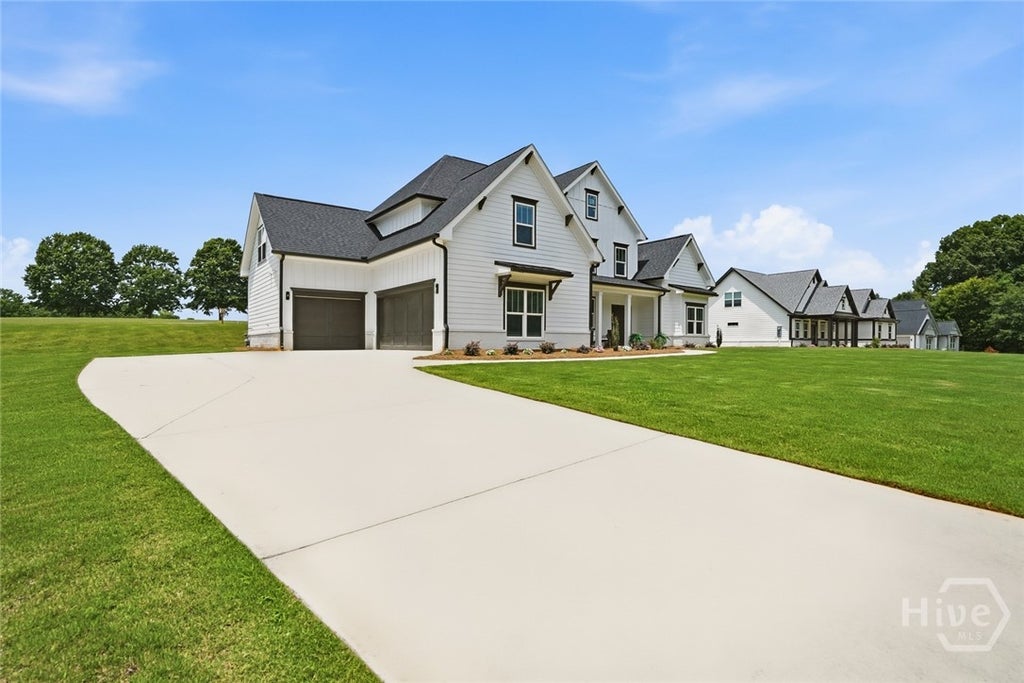 Photo of 2049 Chestnut Oak Trail, Commerce, GA 30530 (MLS # CL365541)