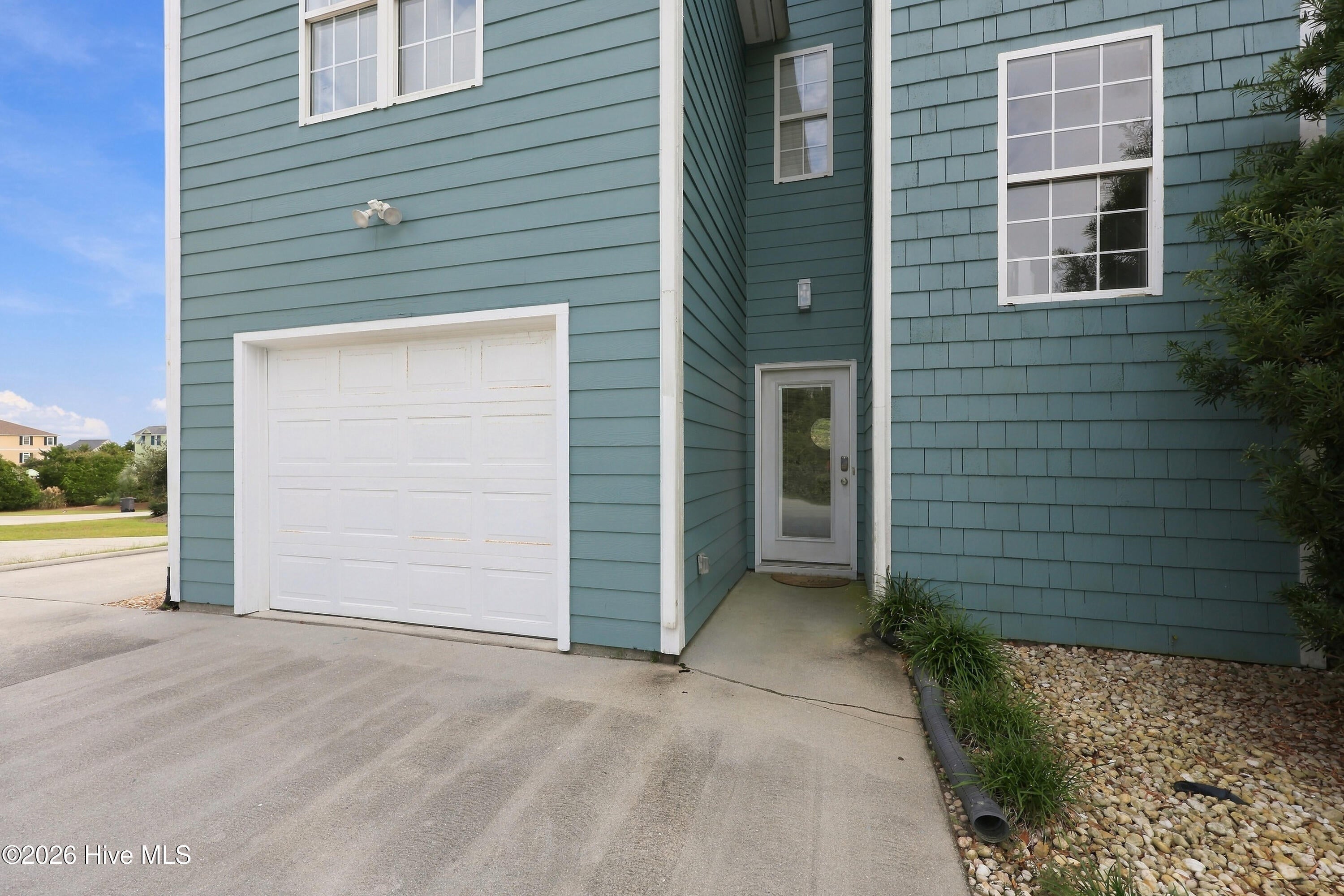 9936 Louise Howard Court East