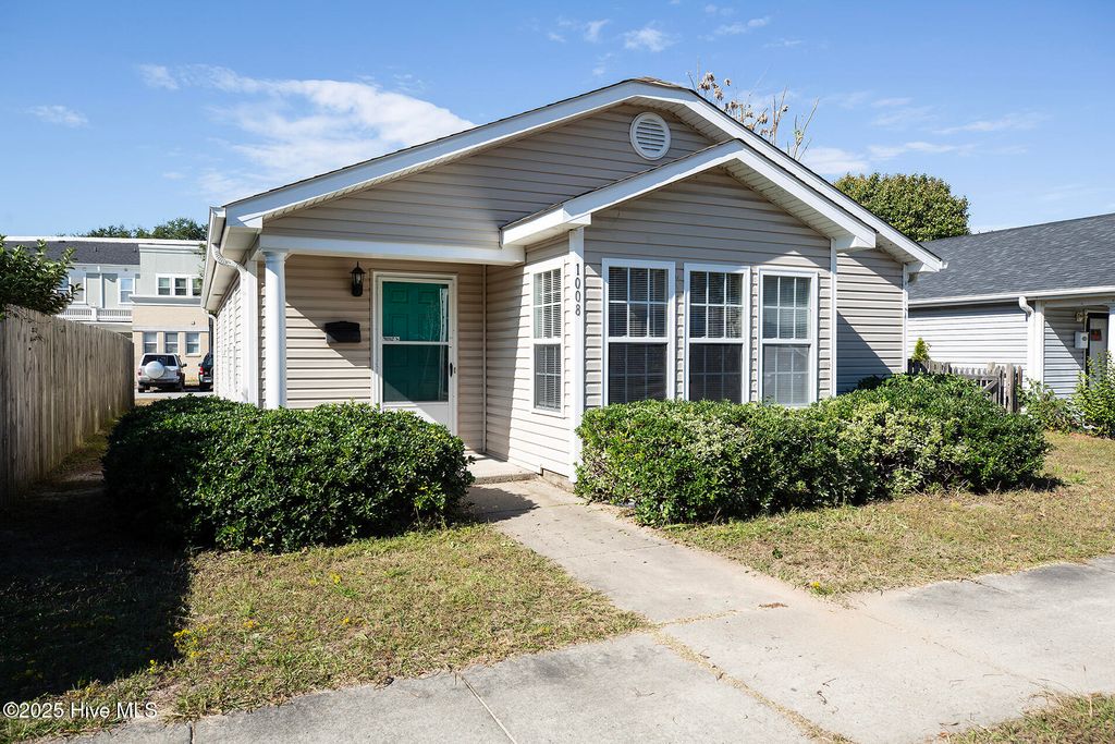 Photo of 1008 S 10th Street, Wilmington, NC 28401 (MLS # 100539713)