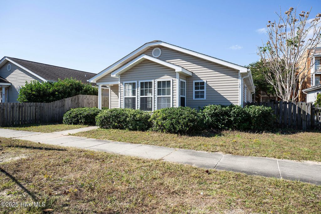 Photo of 1008 S 10th Street, Wilmington, NC 28401 (MLS # 100539713)