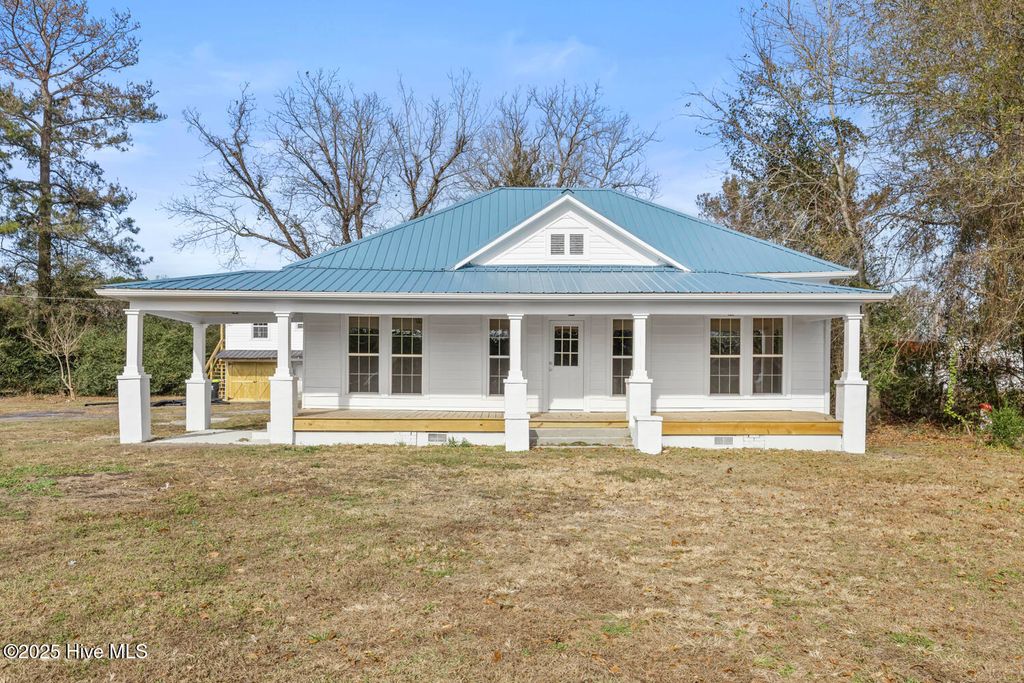 Photo of 2880 Catherine Lake Road, Richlands, NC 28574 (MLS # 100544885)