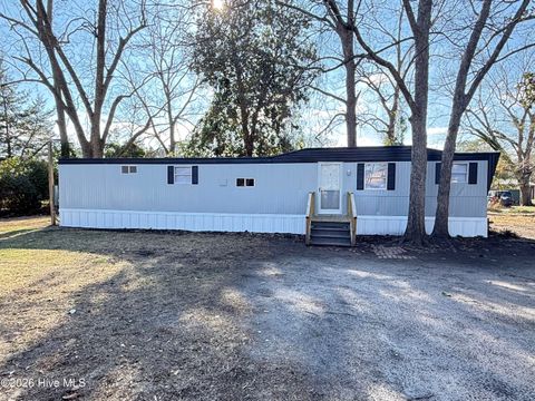 Mobile Home For Sale - 113 N Academy Street<br/> Magnolia, NC 28453