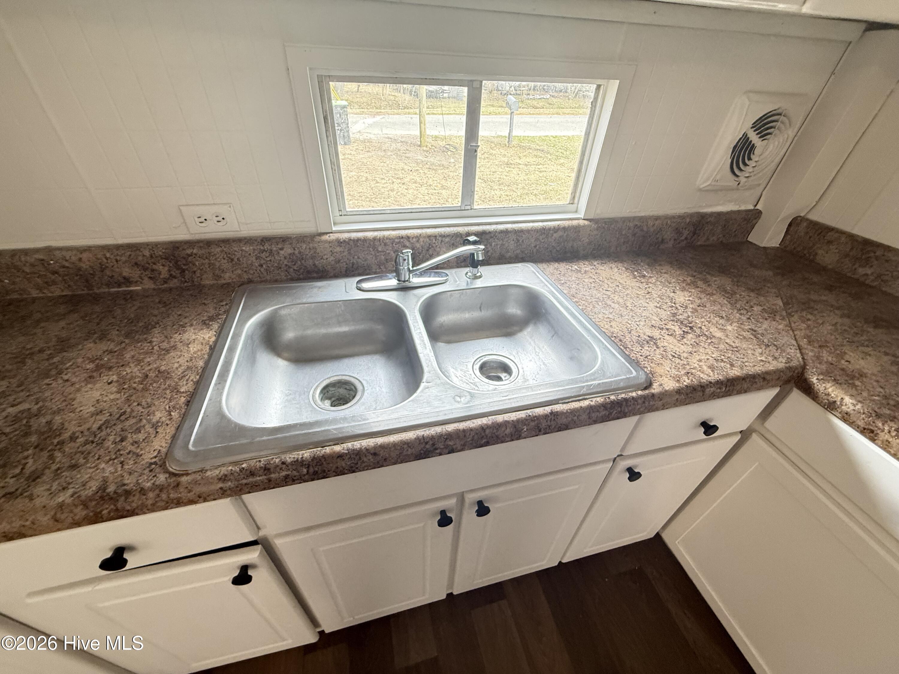 113 N Academy Street