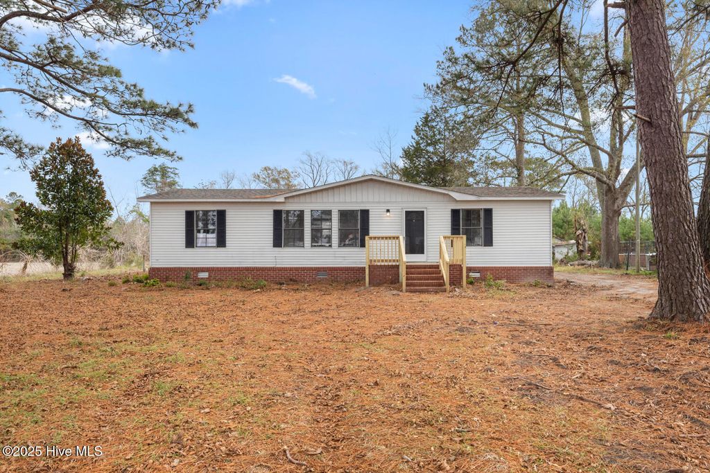 Photo of 2540 Belgrade Swansboro Road, Maysville, NC 28555 (MLS # 100544219)