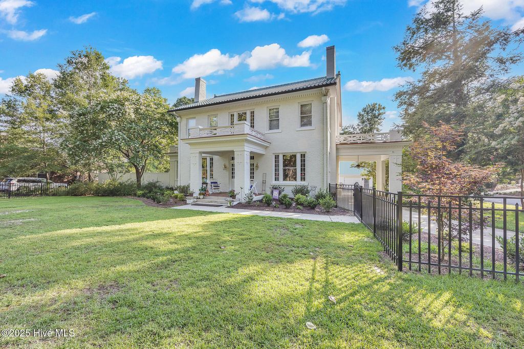 Photo of 1527 Nash Street NW, Wilson, NC 27893 (MLS # 100521513)