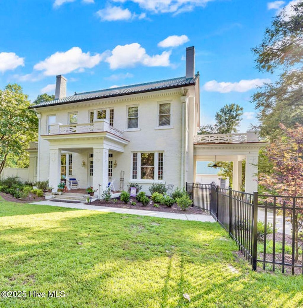 Photo of 1527 Nash Street NW, Wilson, NC 27893 (MLS # 100521513)