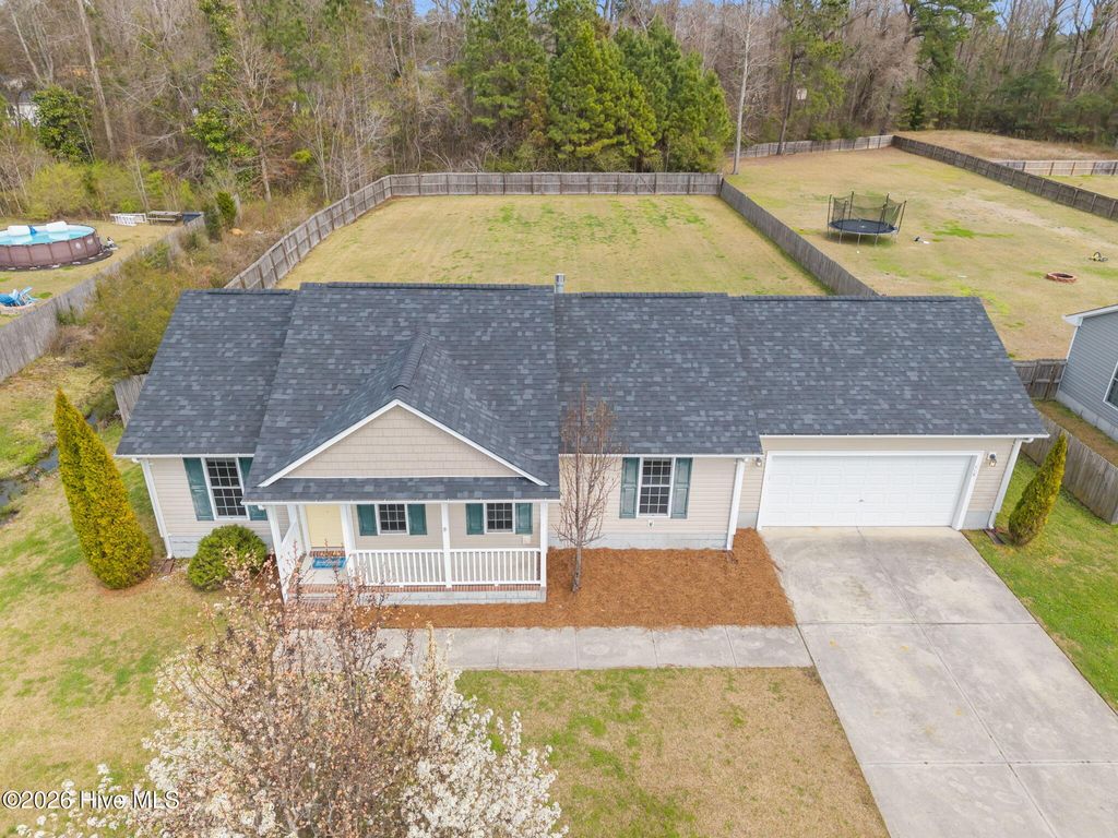 Photo of 115 Laredo Drive, Jacksonville, NC 28540 (MLS # 100547713)