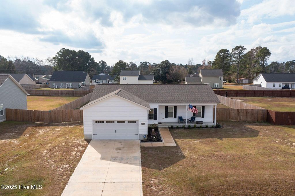 Photo of 305 Gate Stone Lane, Jacksonville, NC 28540 (MLS # 100543610)