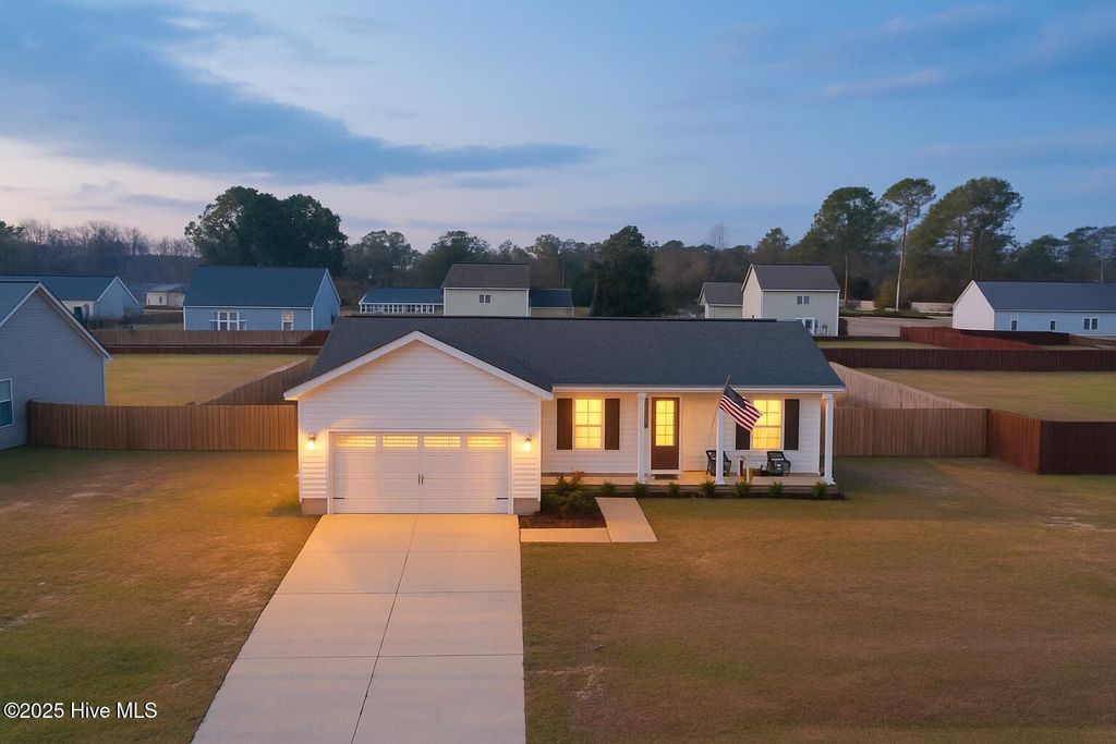 Photo of 305 Gate Stone Lane, Jacksonville, NC 28540 (MLS # 100543610)