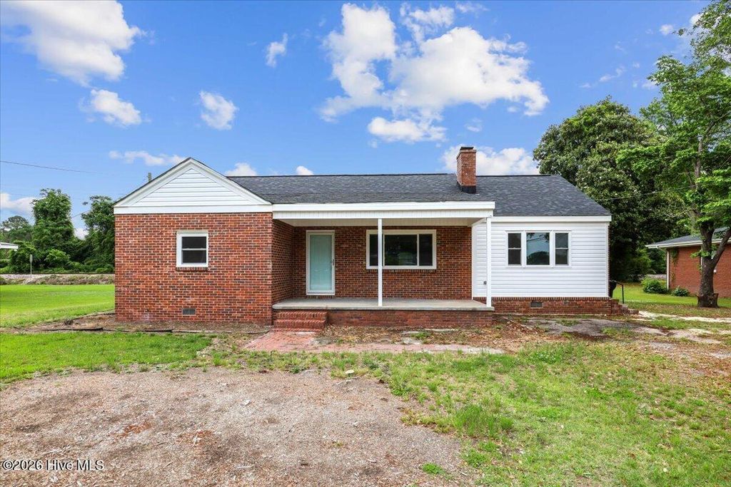 Photo of 315 Commercial Avenue, Stantonsburg, NC 27883 (MLS # 100573511)