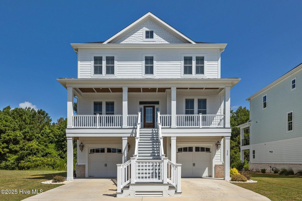 Photo of 220 Colleton Square, Newport, NC 28570 (MLS # 100513741)
