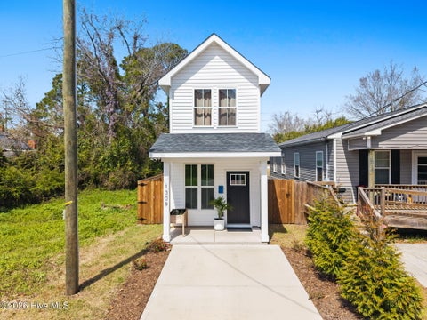 Homes For Sale - 1309 Marsdon Avenue<br/> Wilmington, NC 28401