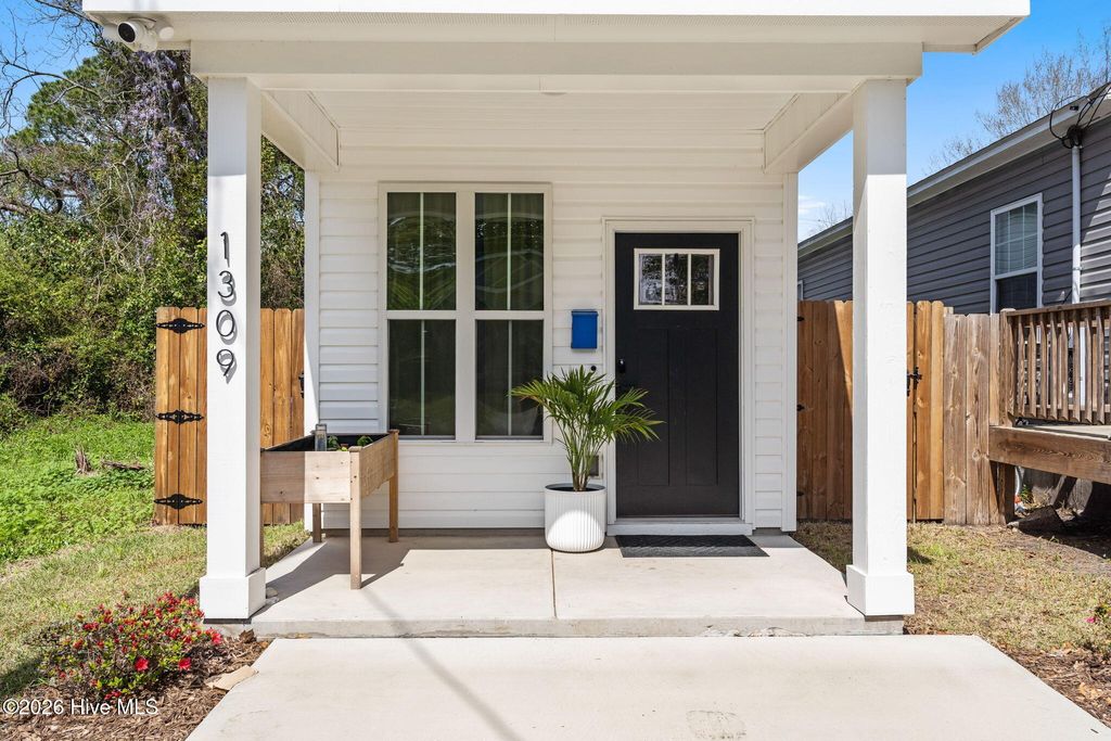 Photo of 1309 Marsdon Avenue, Wilmington, NC 28401 (MLS # 100562571)