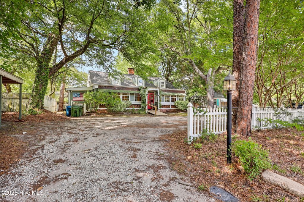 Photo of 4911 Oleander Drive, Wilmington, NC 28403 (MLS # 100574328)