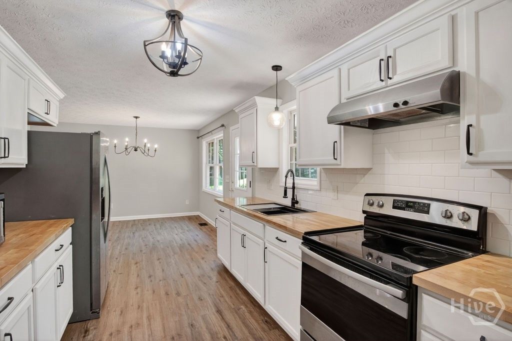 Photo of 108 Gordon Street, Greensboro, GA 30642 (MLS # CL353937)