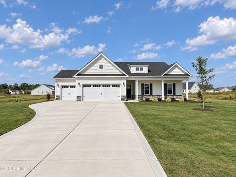 Homes For Sale - 105 Ed Barrow Lane<br/> La Grange, NC 28551
