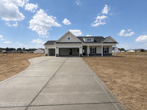 Homes For Sale - 105 Ed Barrow Lane<br/> La Grange, NC 28551