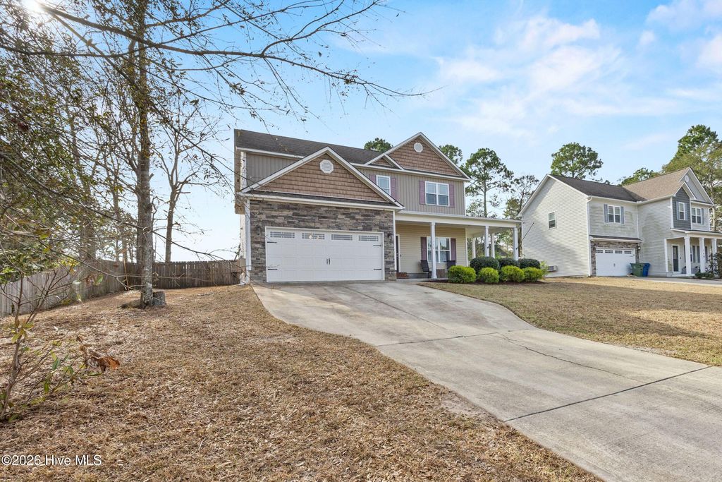 Photo of 752 Chadwick Shores Drive, Sneads Ferry, NC 28460 (MLS # 100555552)