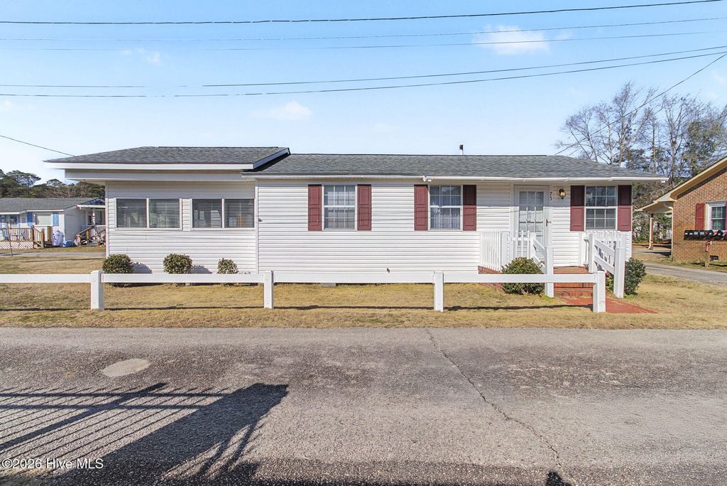 Photo of 75 Clarkland Village Street, Elizabethtown, NC 28337 (MLS # 100551429)