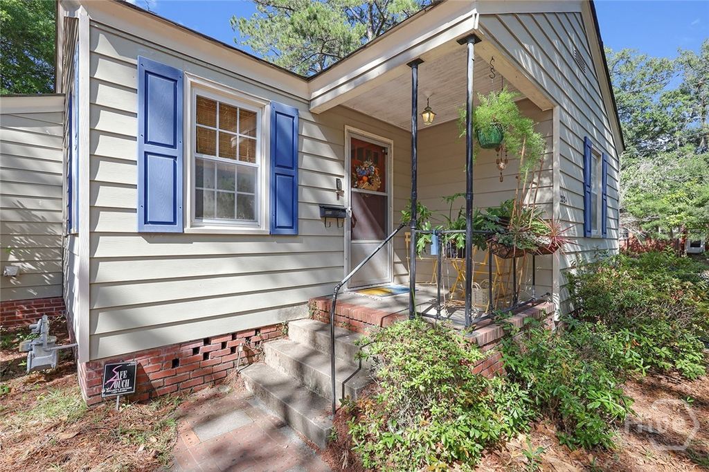 Photo of 2224 E 38th Street, Savannah, GA 31404 (MLS # SA356315)